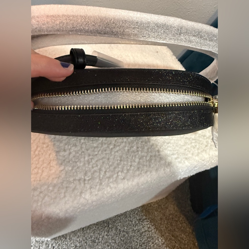NWT Kate Spade New York glimmer oval camera bag - Picture 14 of 14
